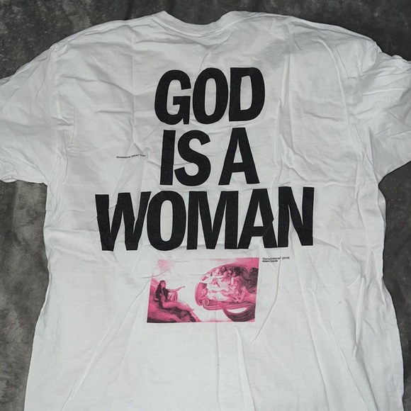 Ariana Grande Sweetener Tour - Picture 3 of 3